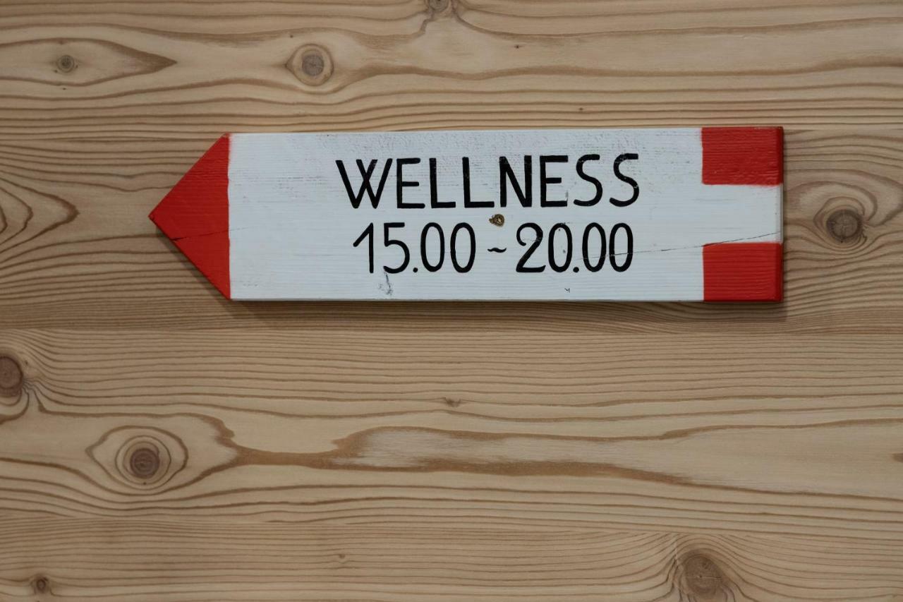 Garni & Wellness Anderle Hotel Vignola  Exterior photo